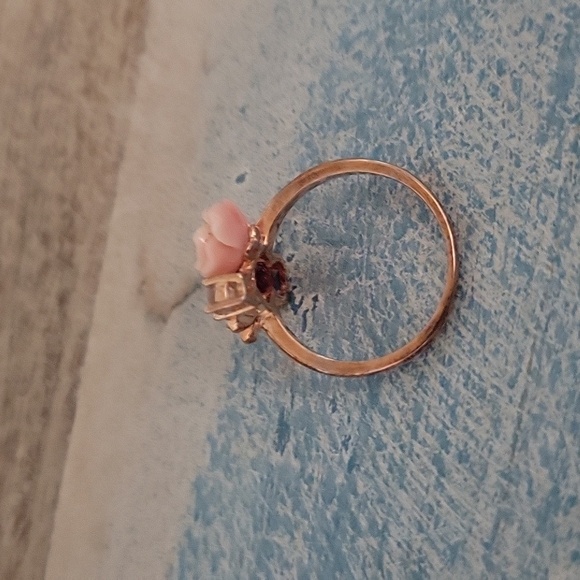Elegant Sz7.5 Floral pink, red Gemstone Ring - Picture 4 of 6